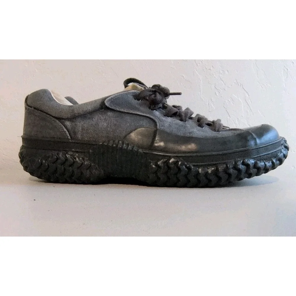 G.H. Bass & Co. Men's Shoes Made Of Gray Suede W/ Thick Black Rubber Sole Sz 13 - Picture 2 of 7